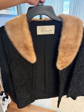 Vintage 1950/60s Kramer’s blazer with fox fur collar